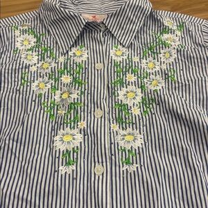 Quacker Factory Embellished Daisy Embroidered Striped button down Shirt